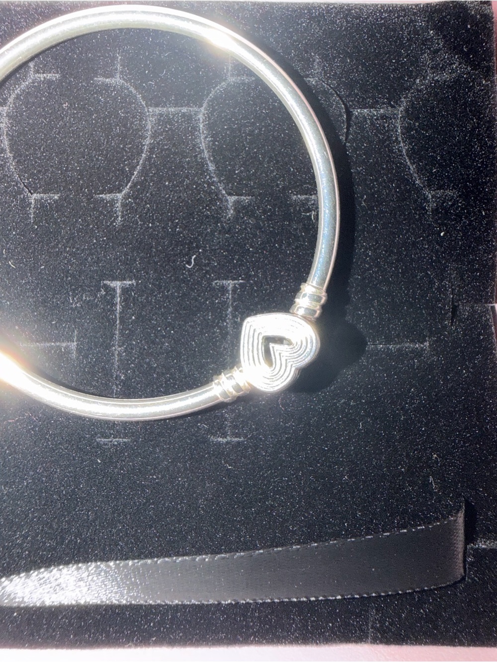 Pandora Radiating Heart Bangle - Picture 4 of 4